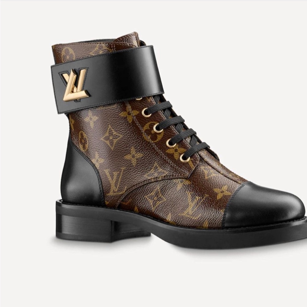 LOUIS VUTTION ankle boots